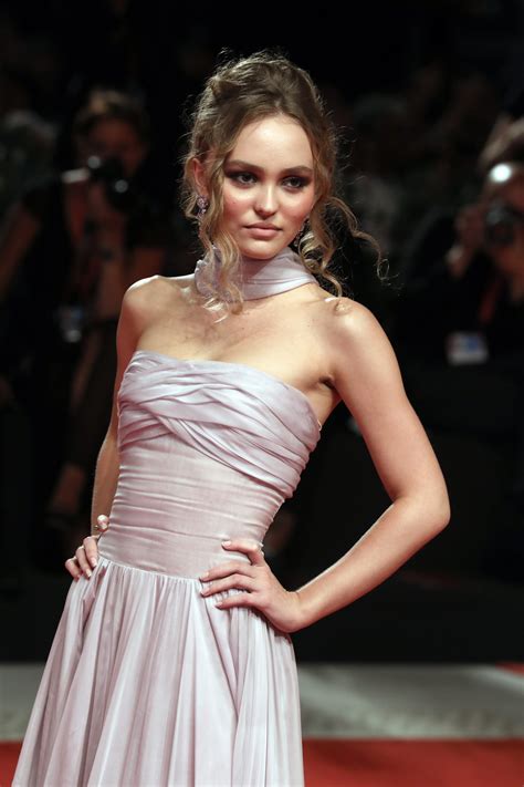 lily rose depp red carpet.